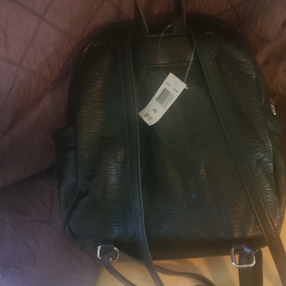 Backpack - Picture 2 of 8